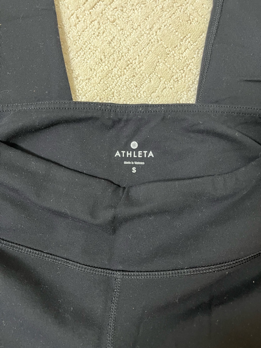 Athleta Black Workout Capris -Active Leggings women’s size S - Picture 3 of 4